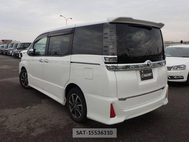 Toyota VOXY 2018-02 7061297-2