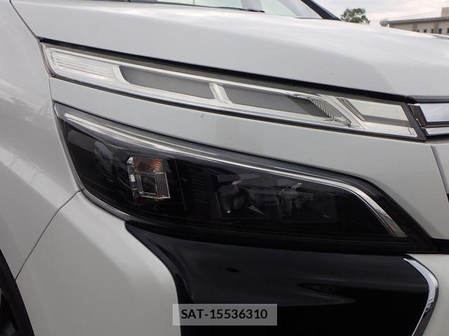 Toyota VOXY 2018-02 7061297-7