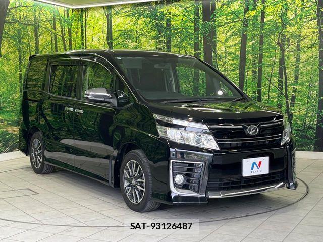 Toyota VOXY 2015-11 7061319-17