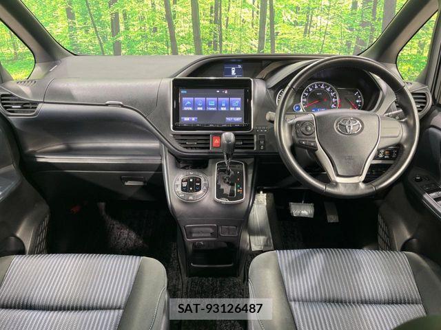Toyota VOXY 2015-11 7061319-1
