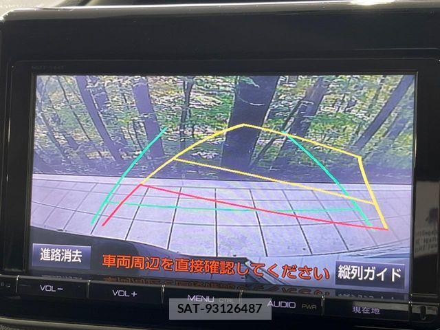 Toyota VOXY 2015-11 7061319-3