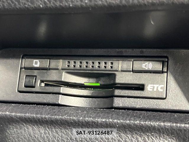 Toyota VOXY 2015-11 7061319-6