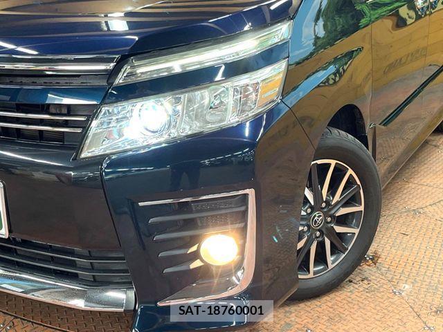 Toyota VOXY 2015-11 7061322-12