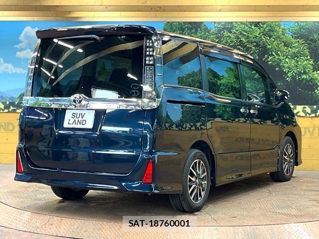 Toyota VOXY 2015-11 7061322-17