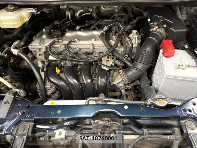 Toyota VOXY 2015-11 7061322-18