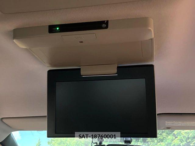 Toyota VOXY 2015-11 7061322-2