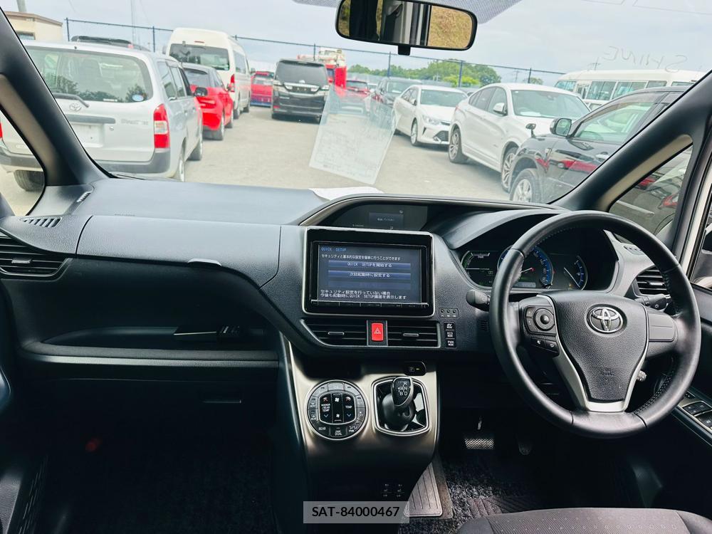 Toyota VOXY 2014 6937239-12
