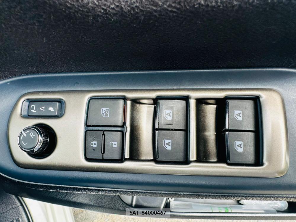 Toyota VOXY 2014 6937239-21