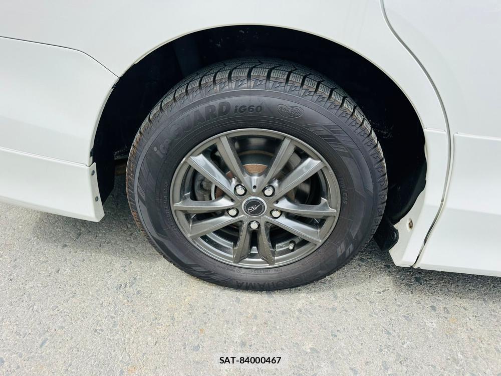 Toyota VOXY 2014 6937239-27