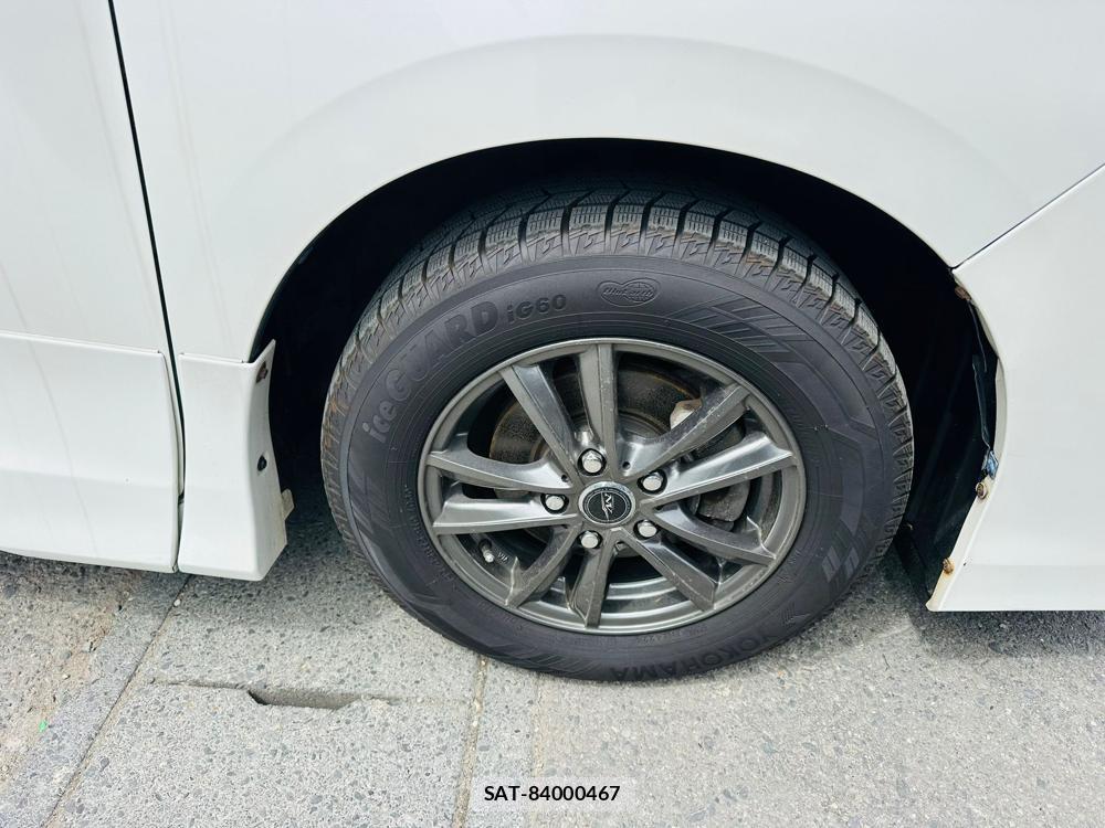 Toyota VOXY 2014 6937239-28