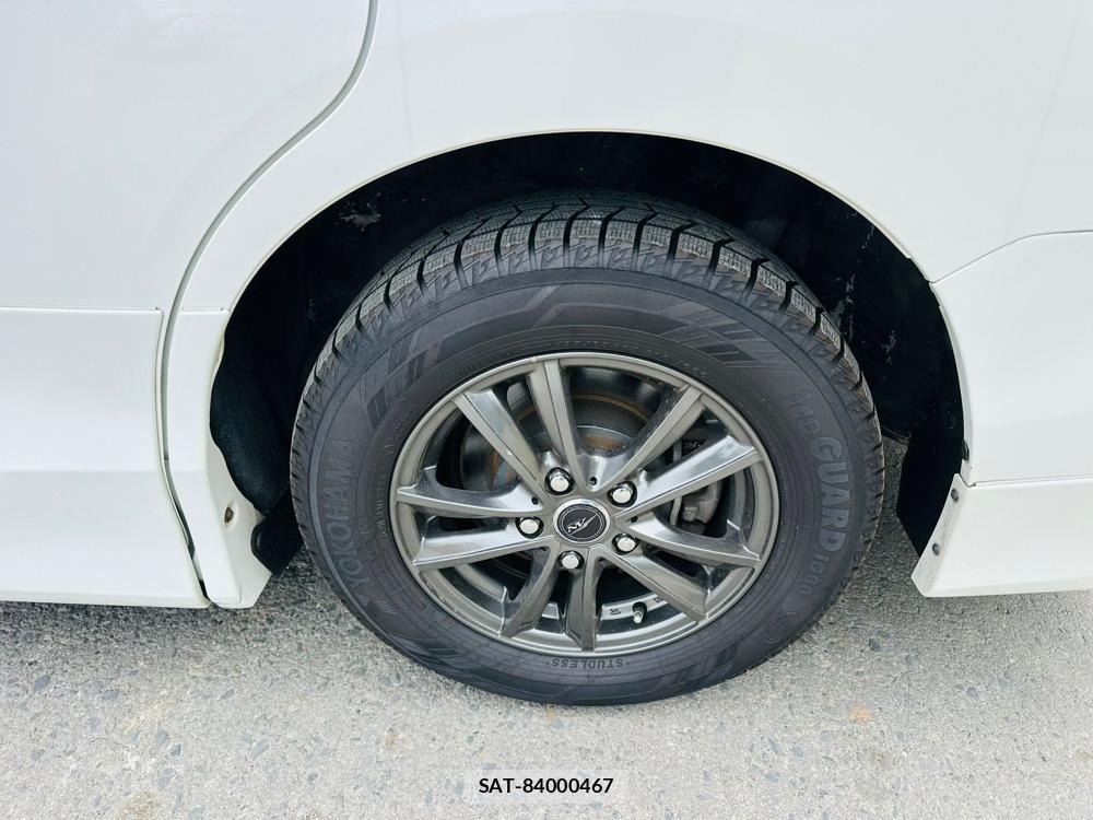 Toyota VOXY 2014 6937239-30