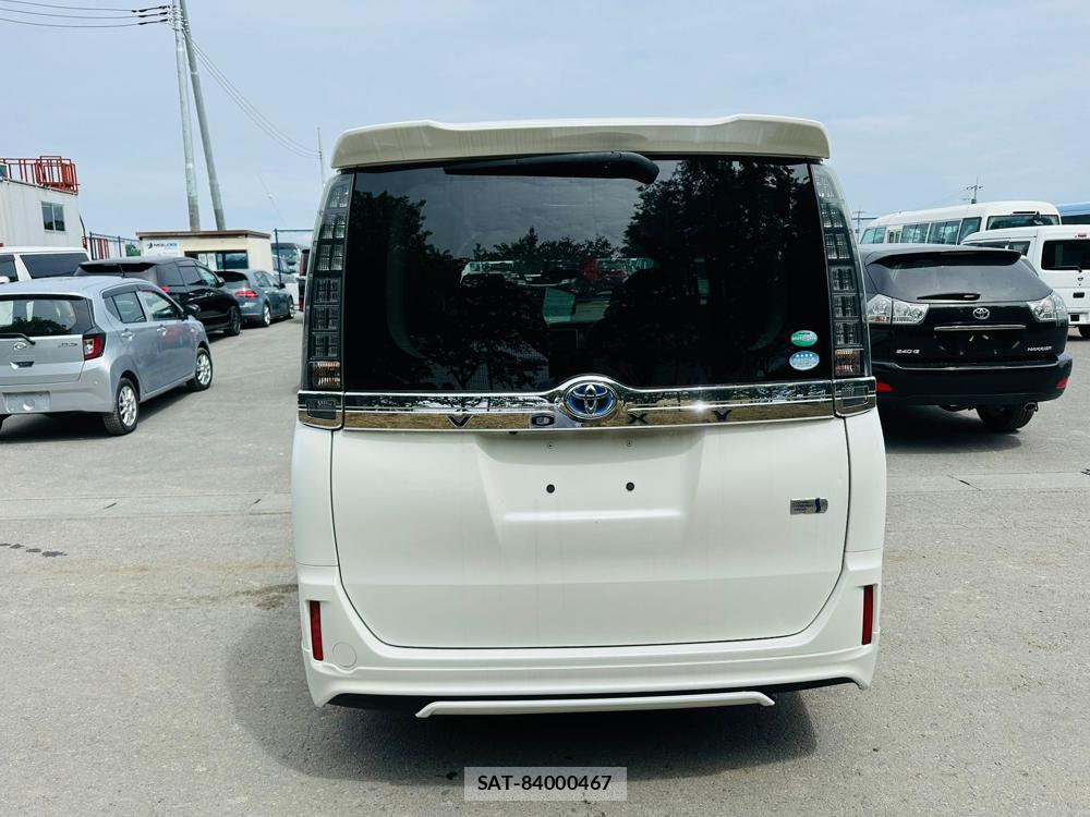 Toyota VOXY 2014 6937239-3