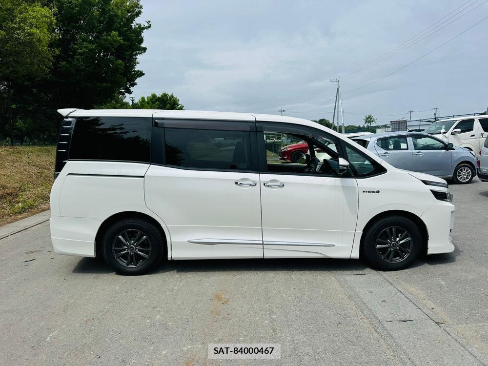 Toyota VOXY 2014 6937239-5
