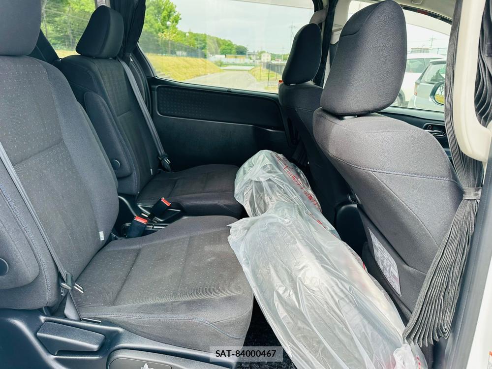 Toyota VOXY 2014 6937239-8
