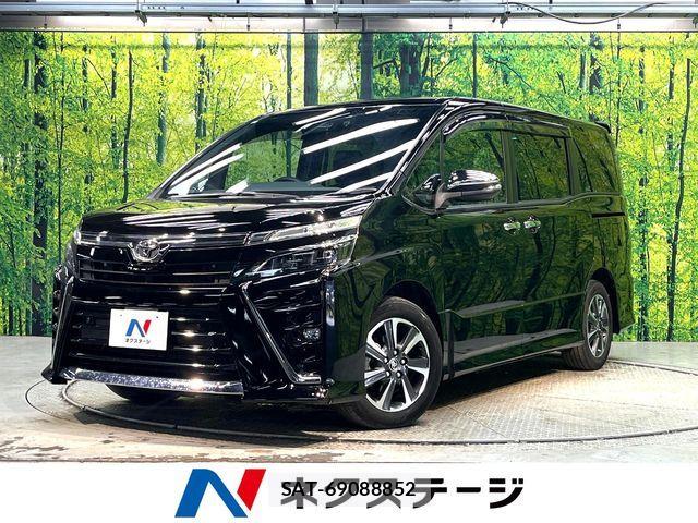 Toyota VOXY 2021-05 7061305-0