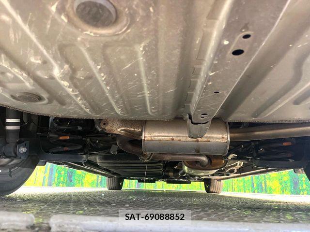 Toyota VOXY 2021-05 7061305-19