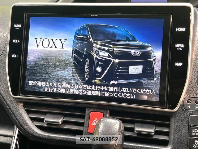 Toyota VOXY 2021-05 7061305-4