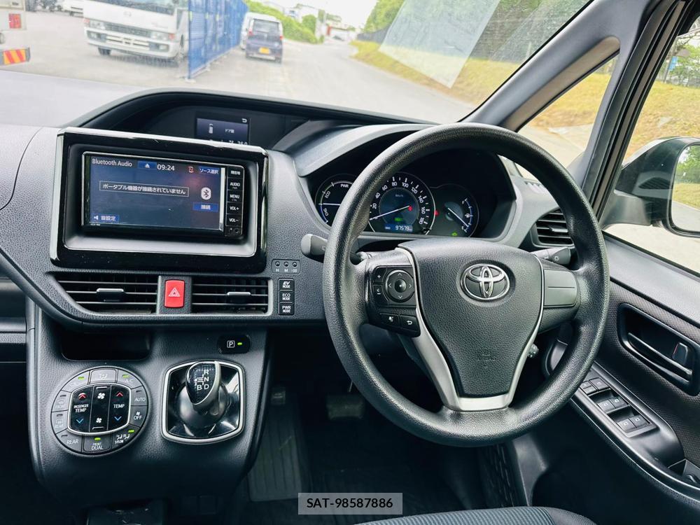 Toyota VOXY 2019 6958495-13