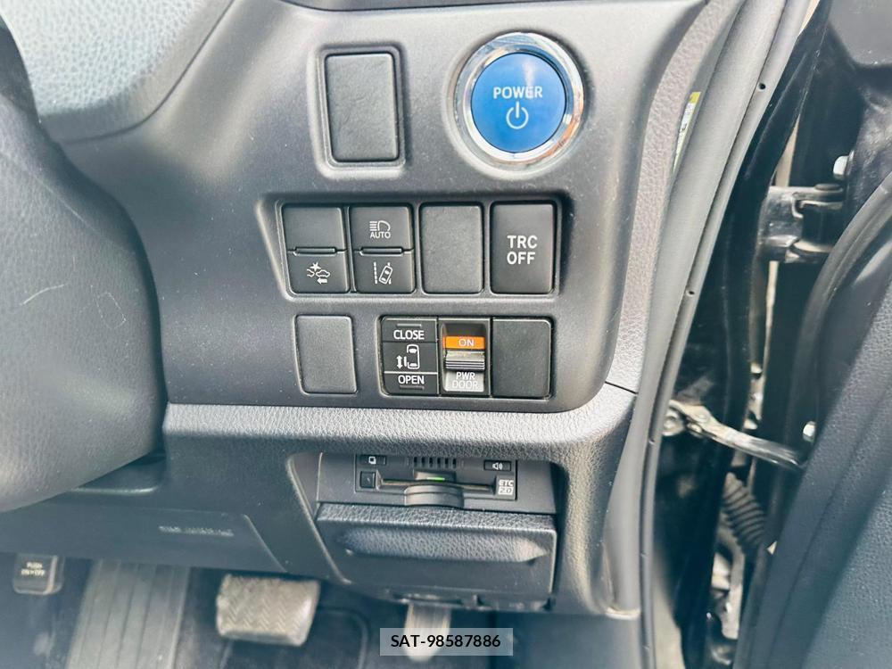 Toyota VOXY 2019 6958495-16
