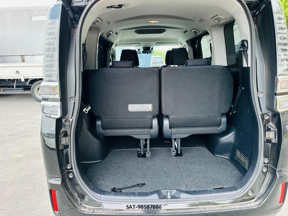 Toyota VOXY 2019 6958495-25