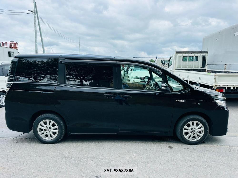 Toyota VOXY 2019 6958495-5