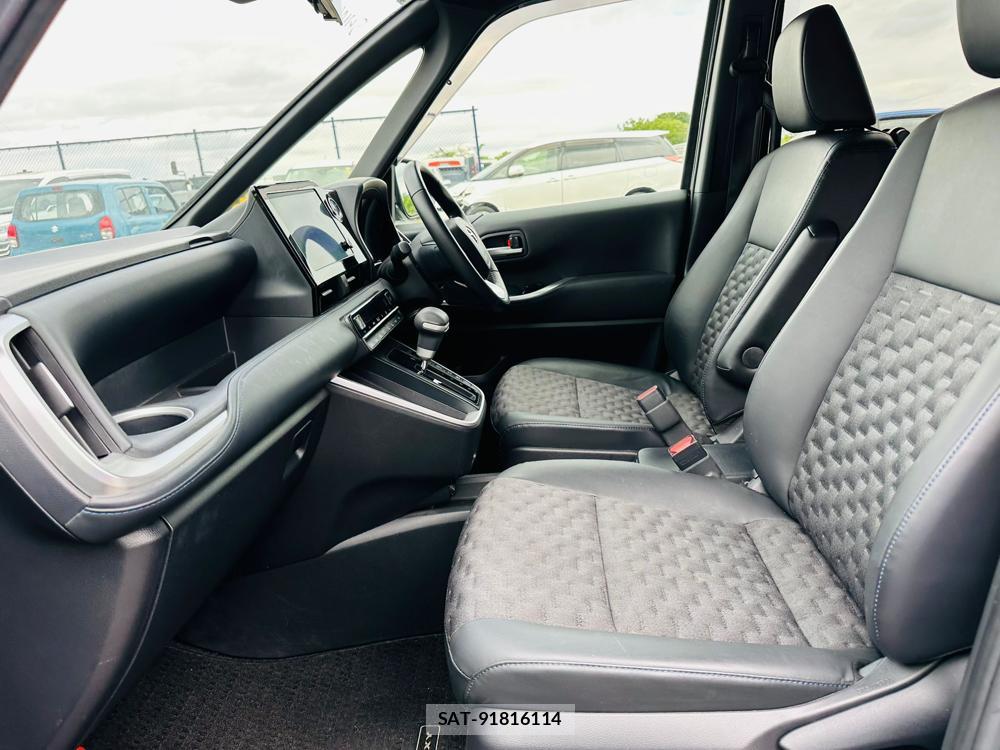 Toyota VOXY 2022 6960172-10