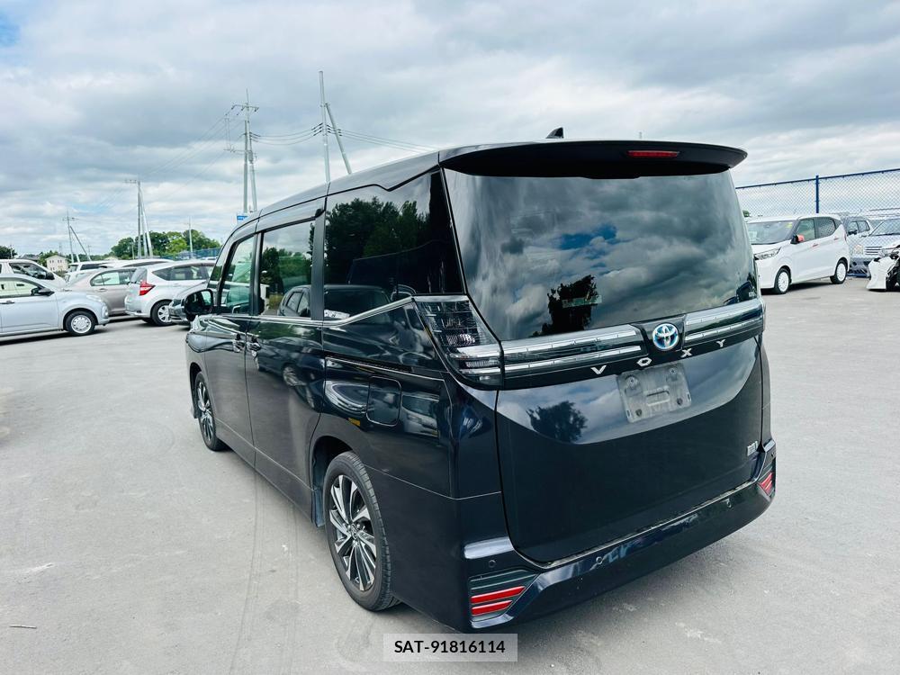 Toyota VOXY 2022 6960172-2