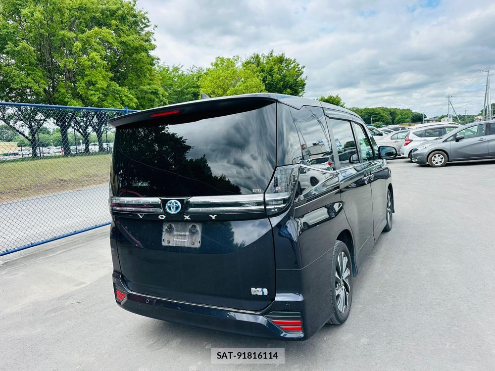 Toyota VOXY 2022 6960172-4