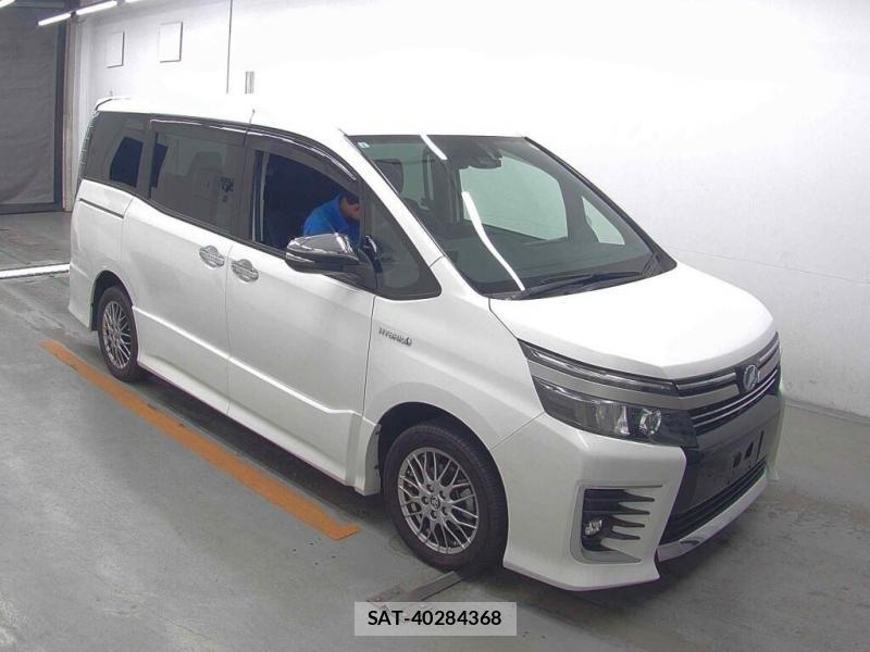Toyota VOXY 2017 7175261-0