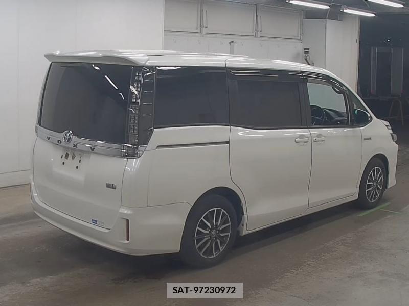Toyota VOXY 2016-05 7175242-1
