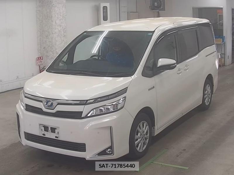 Toyota VOXY 2019-04 7175241-3
