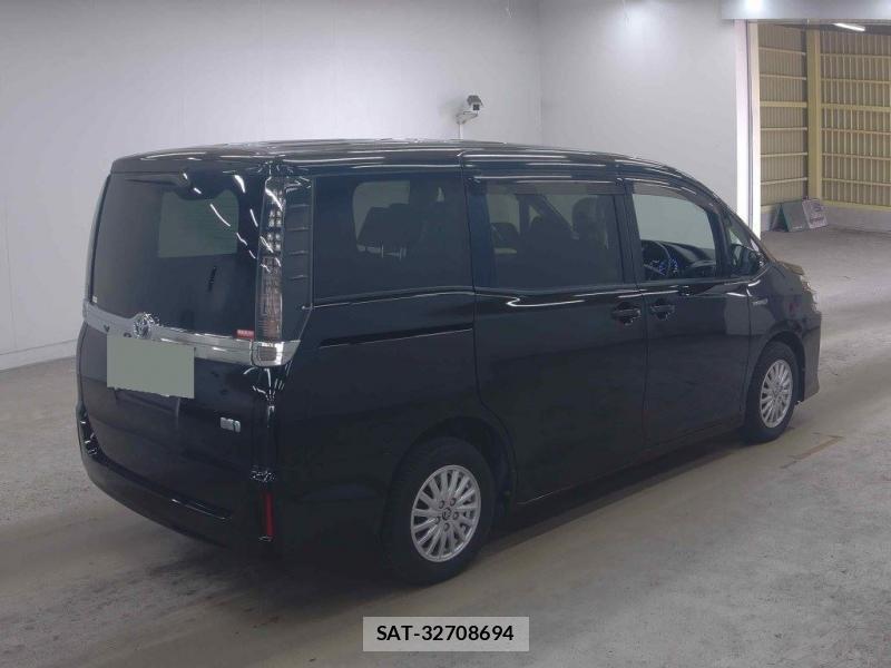 Toyota VOXY 2014 7175282-1