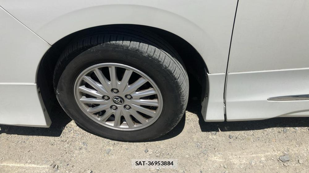 Toyota VOXY 2014 6493954-23