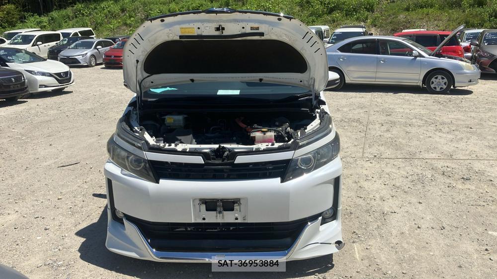 Toyota VOXY 2014 6493954-31