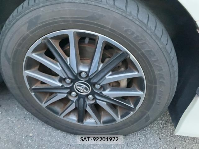 Toyota VOXY 2015-10 7226889-9