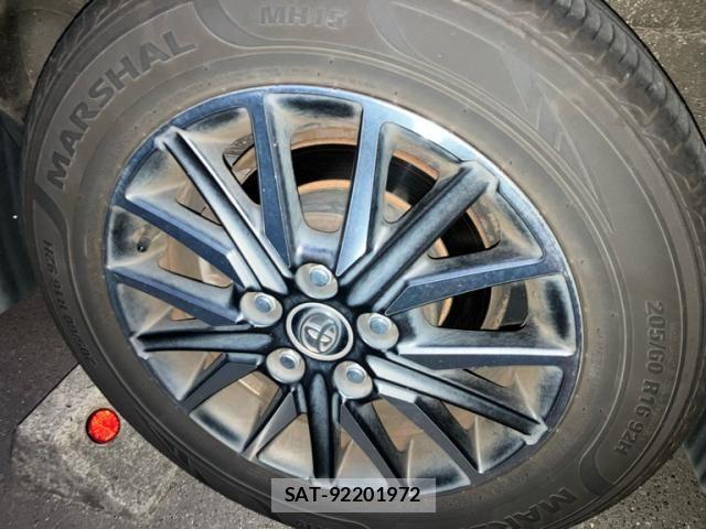 Toyota VOXY 2015-10 7226889-10