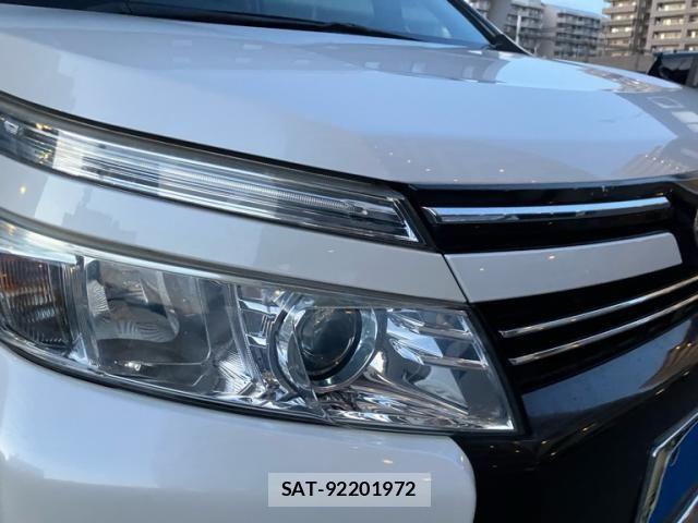 Toyota VOXY 2015-10 7226889-2