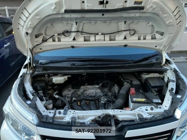 Toyota VOXY 2015-10 7226889-3