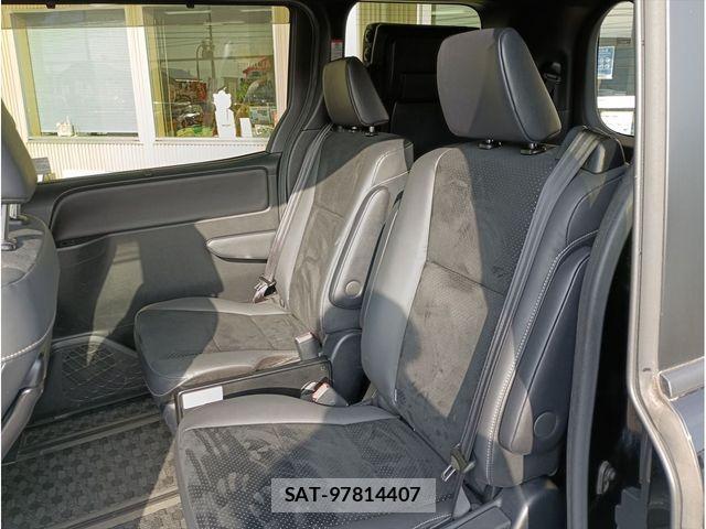 Toyota VOXY 2021-11 7226962-10