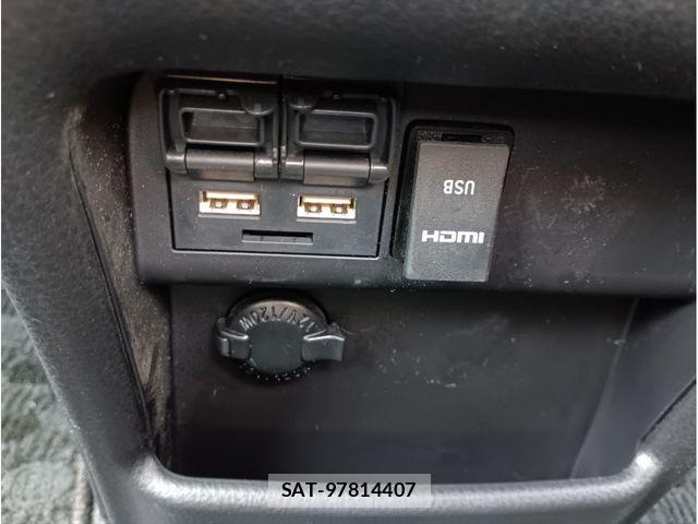 Toyota VOXY 2021-11 7226962-20