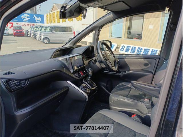 Toyota VOXY 2021-11 7226962-7