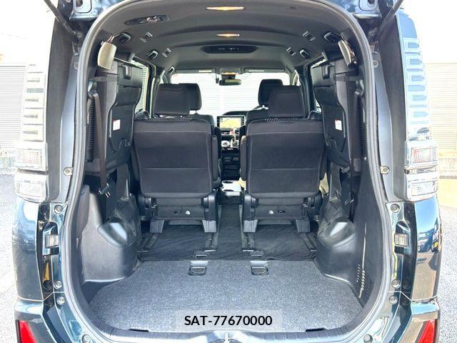Toyota VOXY 2017-12 7226918-10