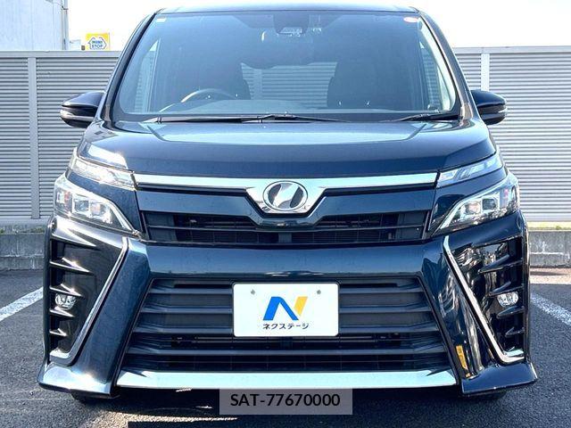 Toyota VOXY 2017-12 7226918-14