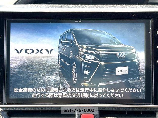Toyota VOXY 2017-12 7226918-2