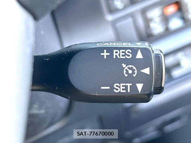 Toyota VOXY 2017-12 7226918-5