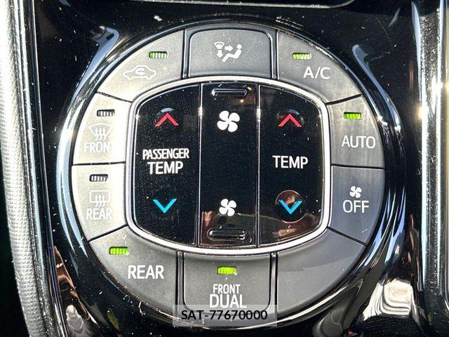 Toyota VOXY 2017-12 7226918-6