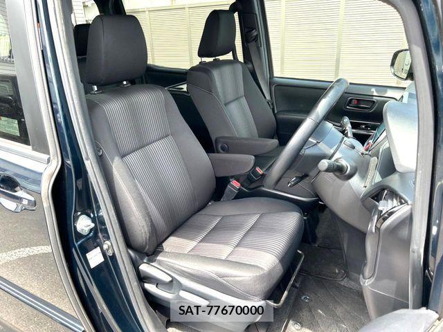 Toyota VOXY 2017-12 7226918-7