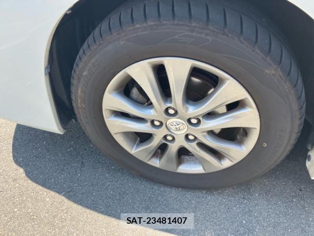 Toyota VOXY 2013-07 7226868-9