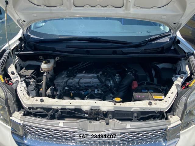 Toyota VOXY 2013-07 7226868-18
