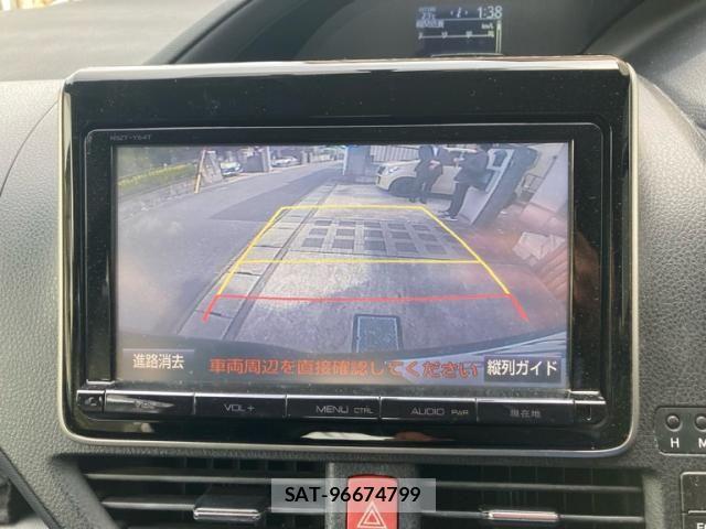 Toyota VOXY 2014-10 7226876-16